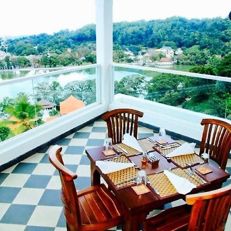 Kandy Supreme Hotel Exterior photo