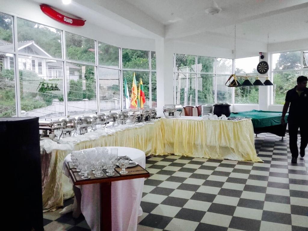 Kandy Supreme Hotel Exterior photo