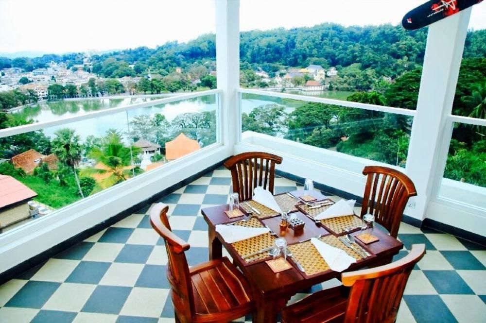 Kandy Supreme Hotel Exterior photo
