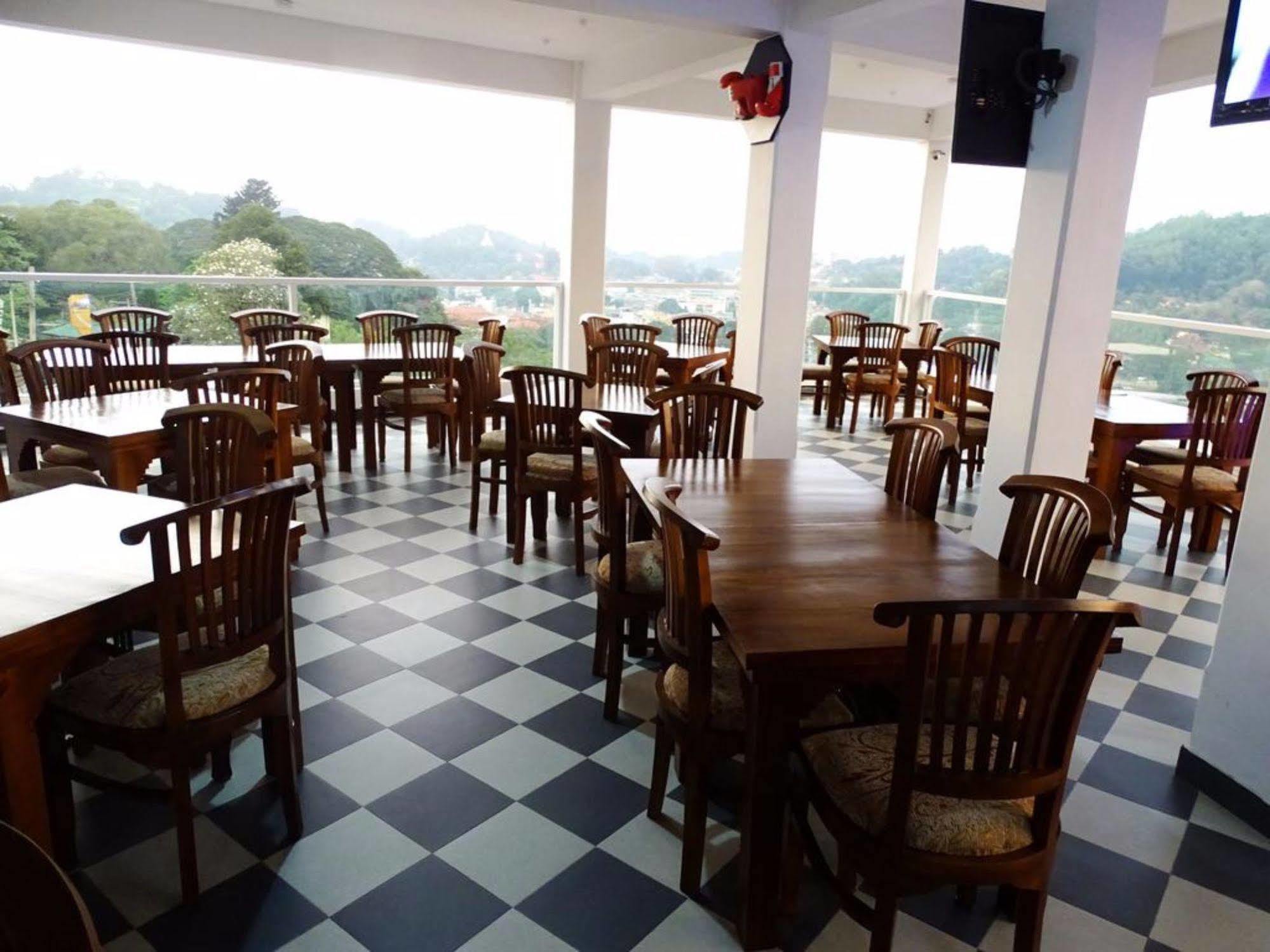 Kandy Supreme Hotel Exterior photo